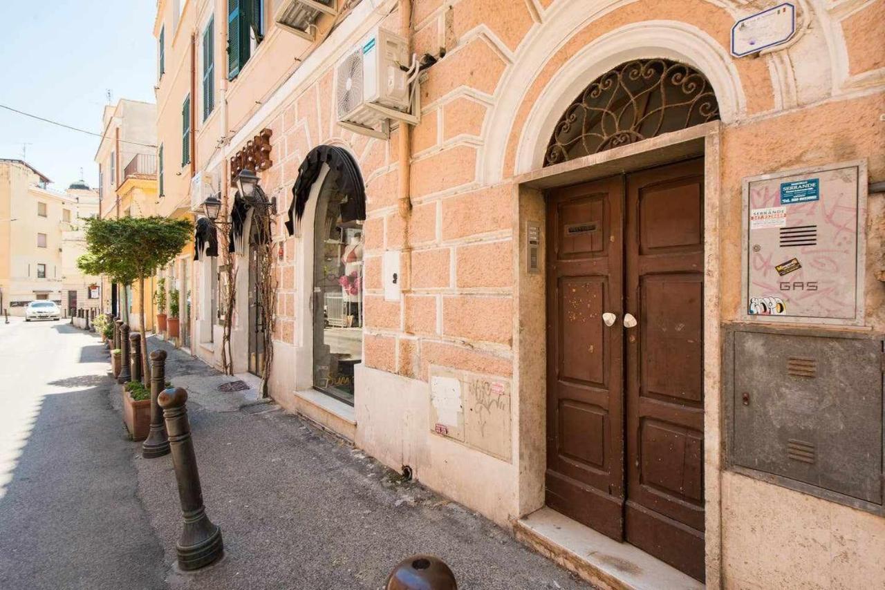 شقة Little House In The Centre نيتّونو المظهر الخارجي الصورة